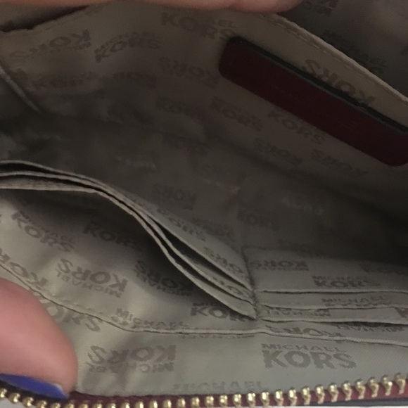 Micheal Kors Clutch - Picture 6 of 6